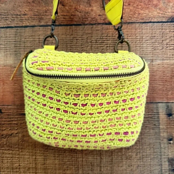 Free People Spring Ahead Woven Crossbody - Picture 4 of 11